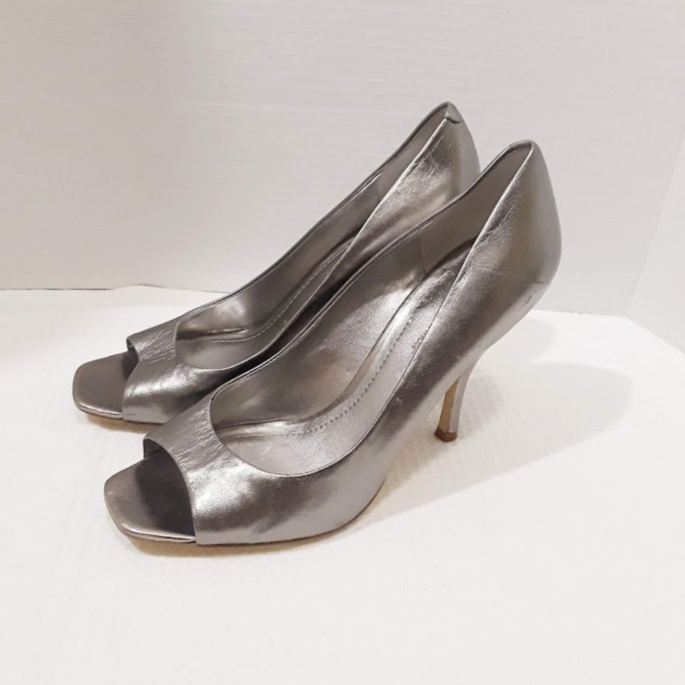 BCBGeneration Womens Silver Leather Open Toe 4" Heel Pump Shoes Size 9B